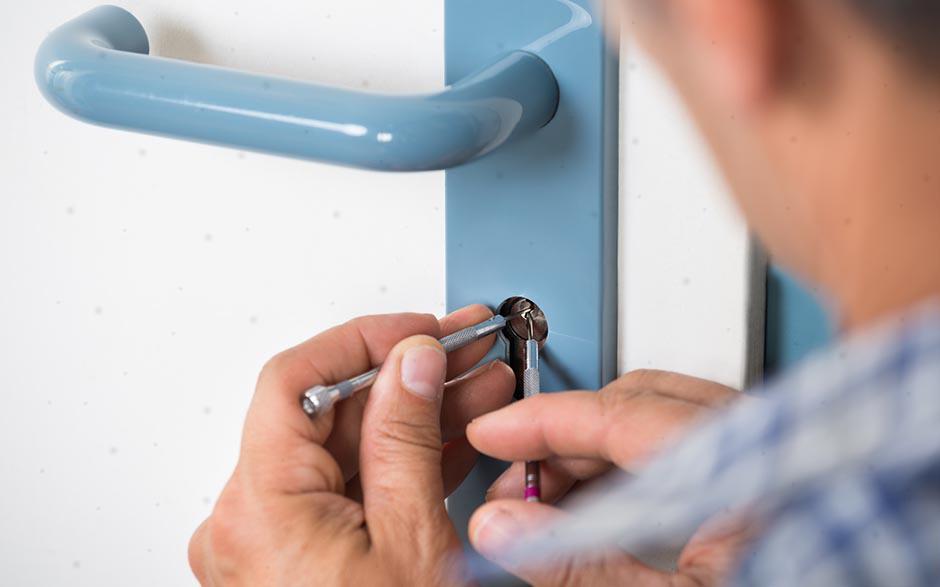 travaux à nos artisans serrurier prix Levallois-Perret